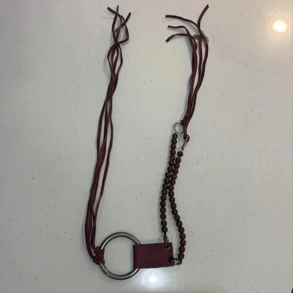 Suede and bead necklace - Picture 4 of 5